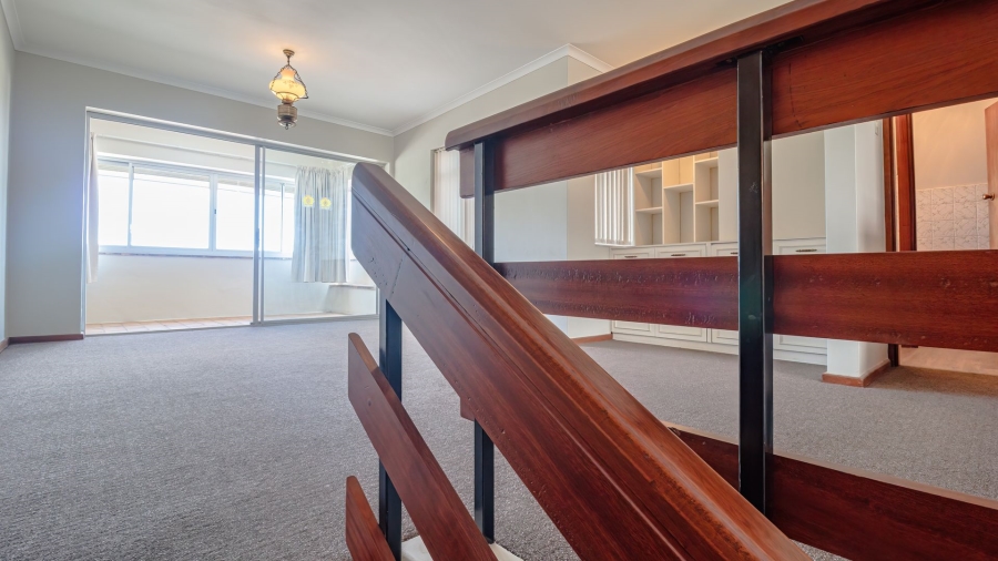 To Let 4 Bedroom Property for Rent in Gordons Bay Village Western Cape